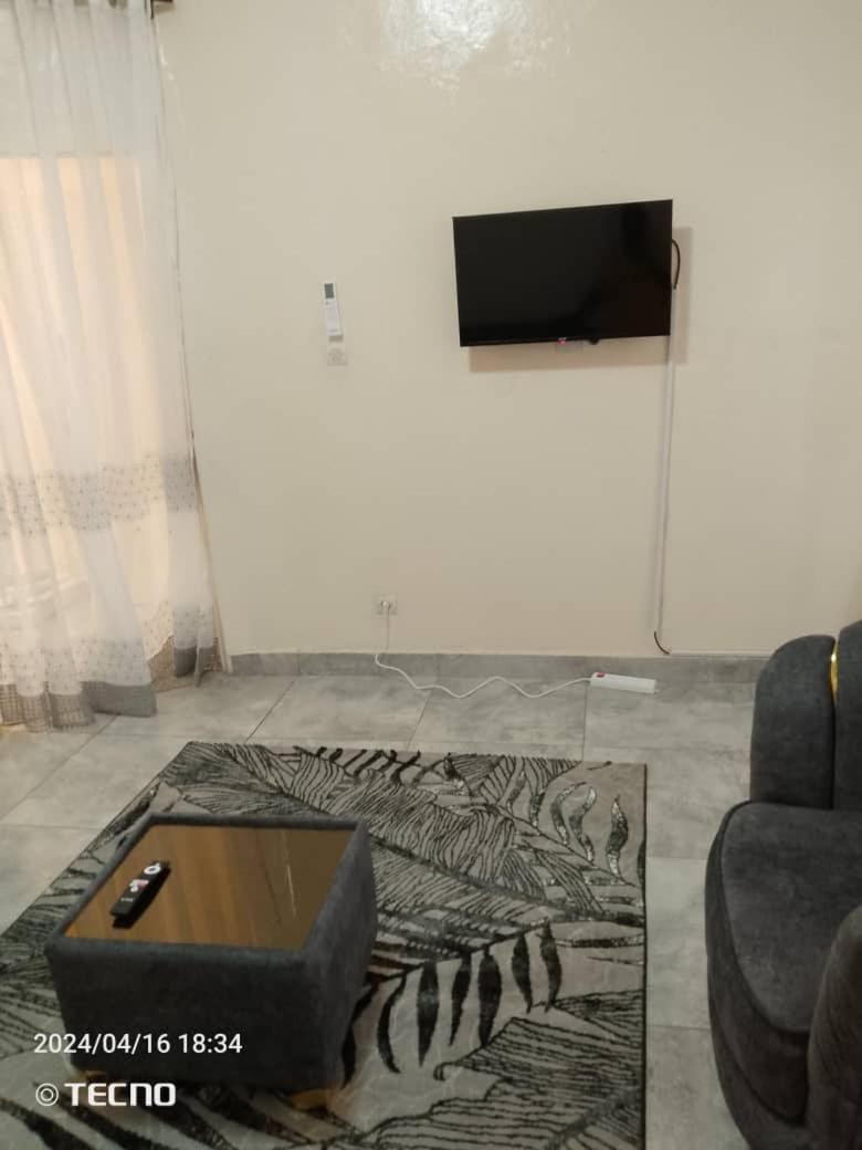 Appartement Entier F3 Climatise Agreable, Spacieux Et Confortable A Gadaye Dakar Esterno foto